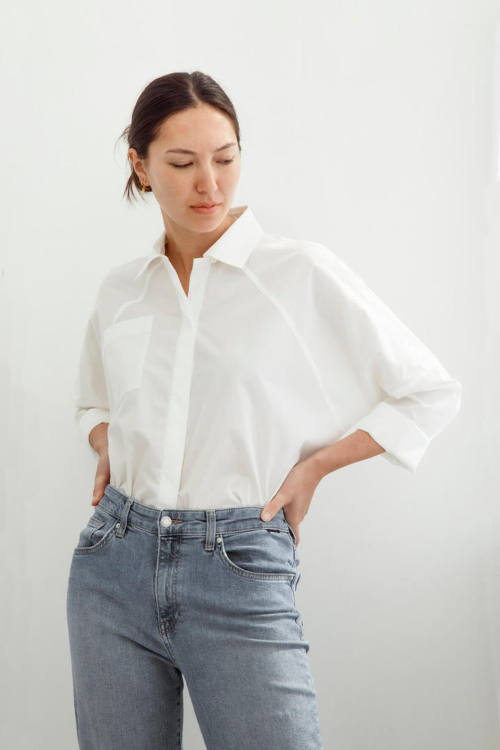 Writer's Shirt with twisted collar