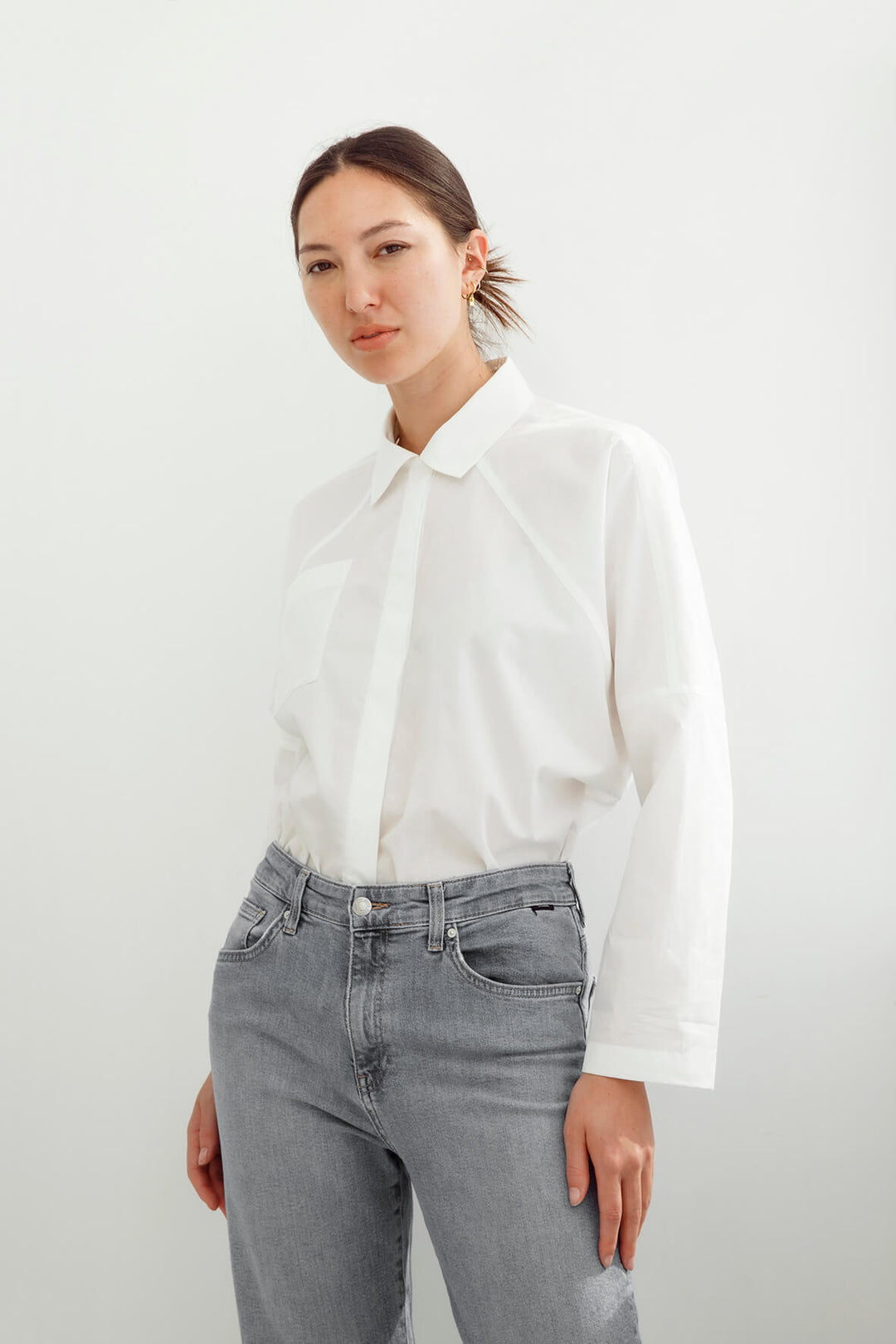 Writer's Shirt with twisted collar